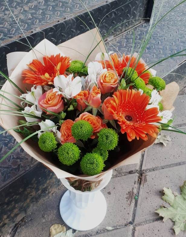 Букет цветов из: Герберы, Хризантемы, Альстромерии и Розы в Тимашевске