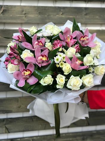Букет цветов из: Розы и Хризантемы в Тимашевске