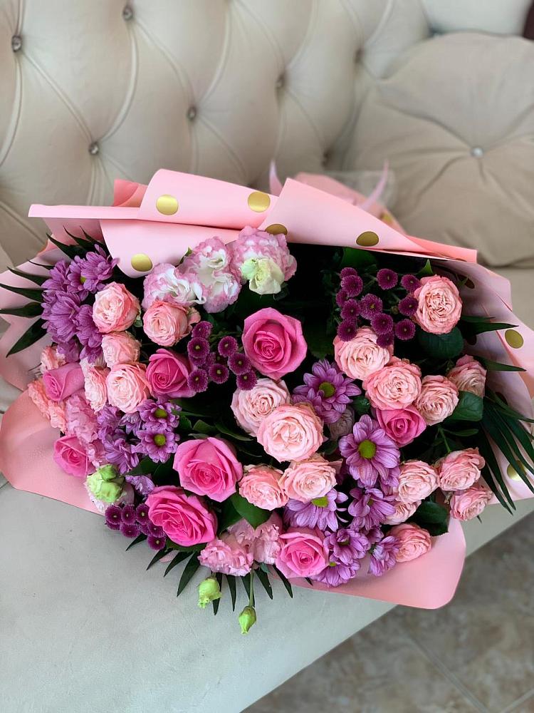 Букет цветов из: Хризантемы, Розы и Лизиантусы в Тимашевске