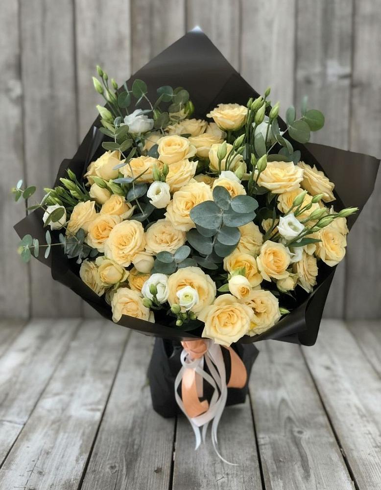 Букет цветов из: Розы и Лизиантусы в Тимашевске