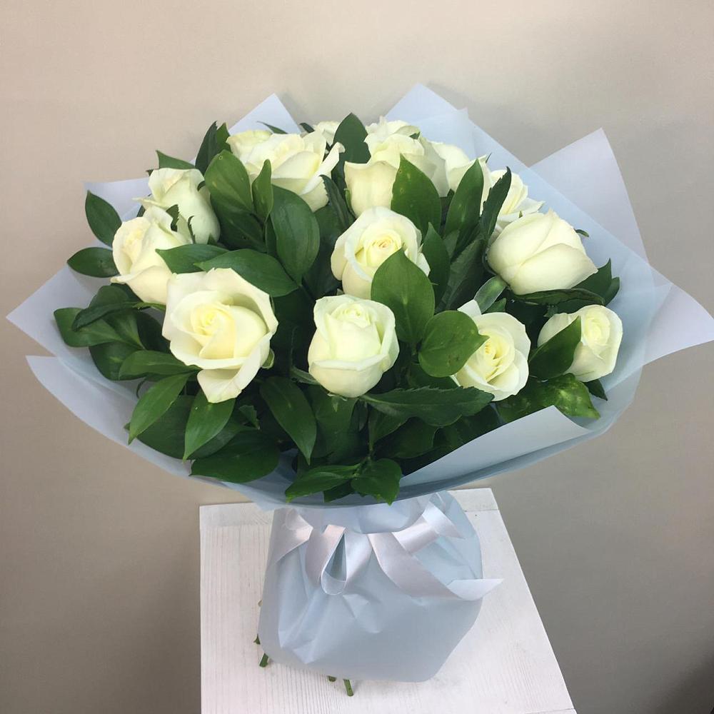 Букет 15 Белых роз Проуд в Тимашевске