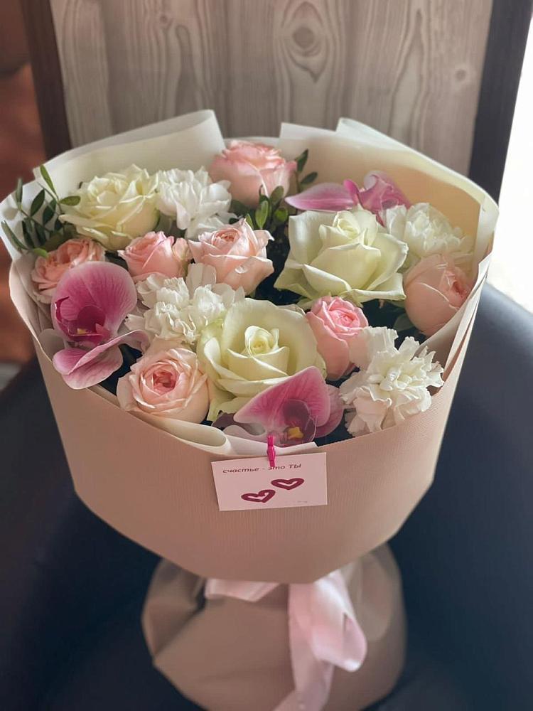 Букет цветов из: Орхидеи, Розы и Гвоздики в Тимашевске