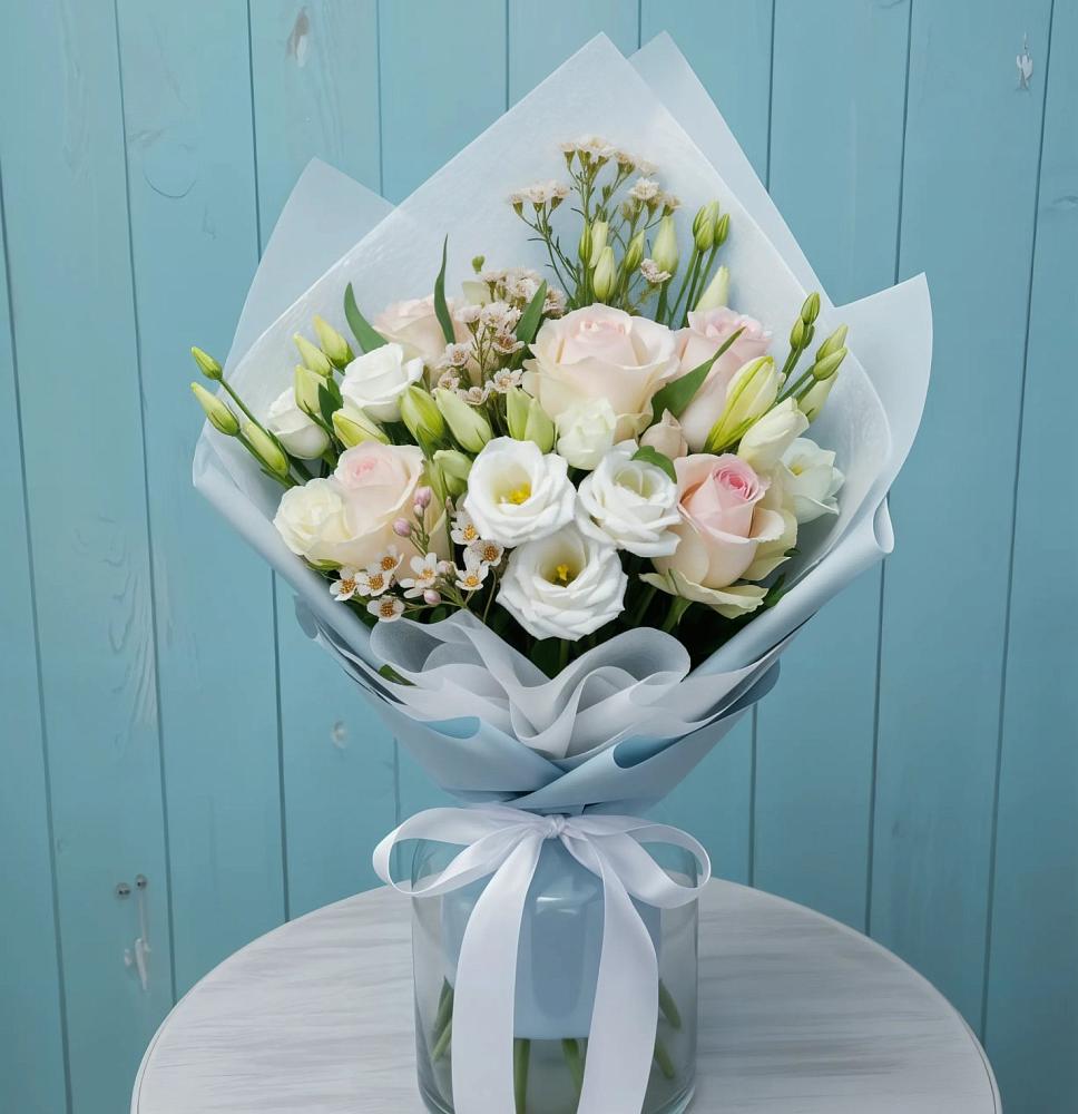 Букет цветов из: Розы и Лизиантусы в Тимашевске