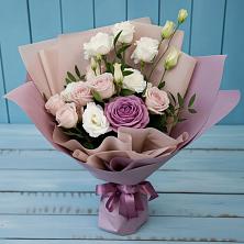 Букет цветов из:  Розы и Лизиантусы в Тимашевске