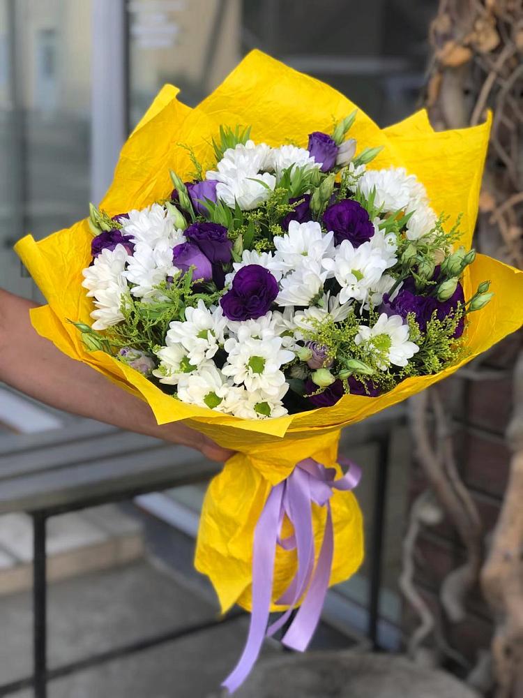 Букет цветов из: Ирисы, Хризантемы и Ромашки в Тимашевске