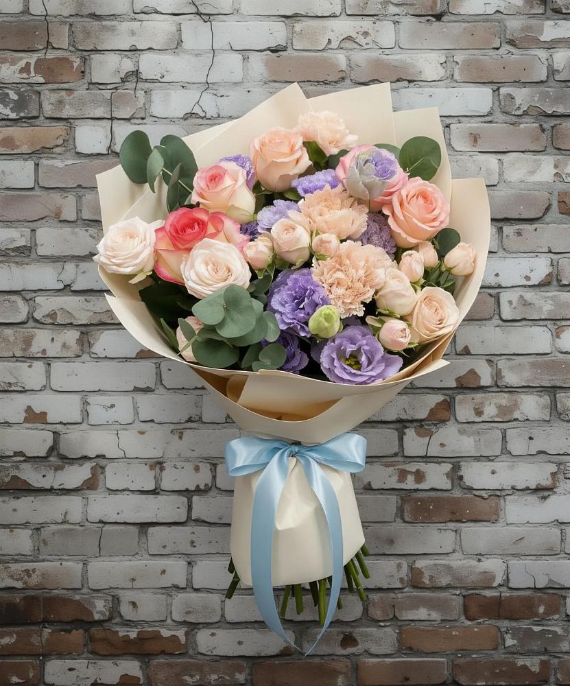 Букет цветов из: Розы, Лизиантусы и Гвоздики в Тимашевске