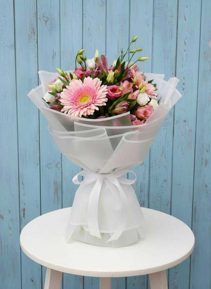 Букет цветов из: Герберы, Альстромерии и Лизиантусы в Тимашевске