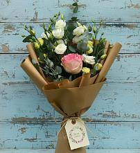 Букет цветов из:  Розы и Лизиантусы в Тимашевске