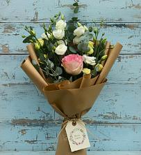 Букет цветов из:  Розы и Лизиантусы в Тимашевске
