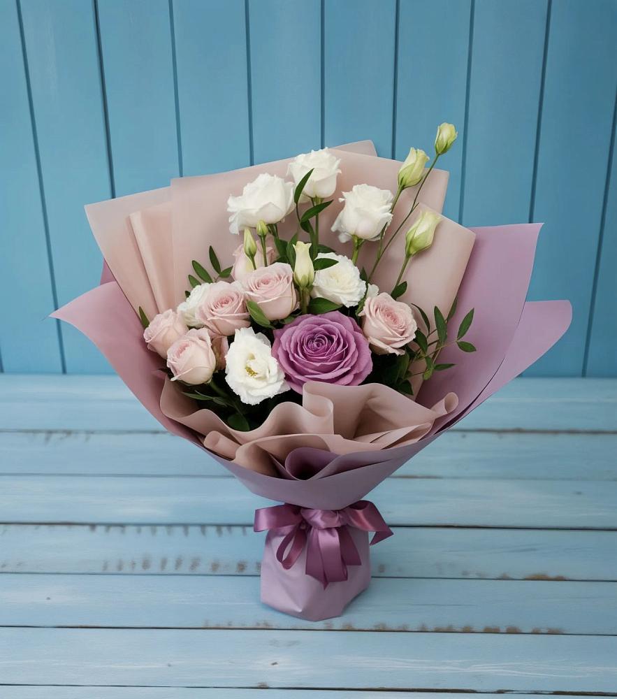 Букет цветов из: Розы и Лизиантусы в Тимашевске