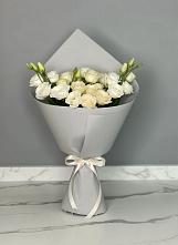 Букет цветов из:  Розы и Лизиантусы в Тимашевске